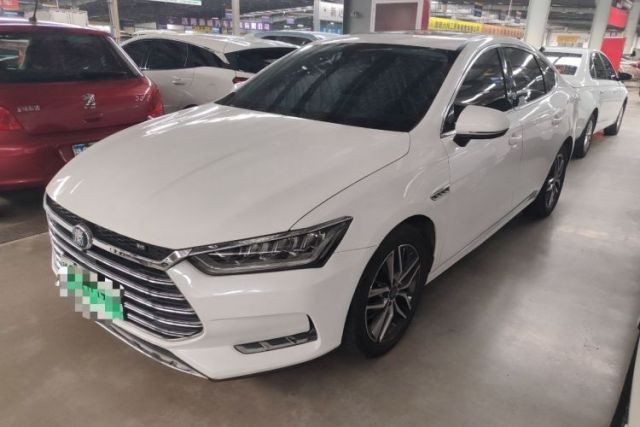 Ojetý BYD Qin Pro New Energy 2018 DM 1.5TI Automatic Smart Connect Enjoyment Model