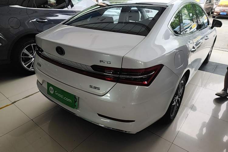Used BYD Qin Pro New Energy 2018 DM 1.5TI Automatic Smart Connect Elite Model Rear Right 45 Deg
