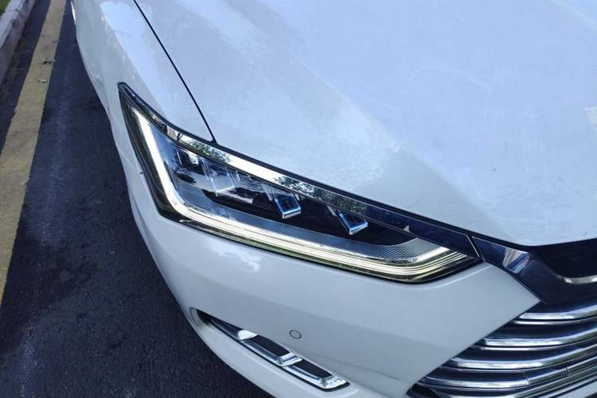 Used BYD Qin Pro New Energy 2018 DM 1.5TI Automatic Smart Connect Enjoyment Model Right Front Headlight