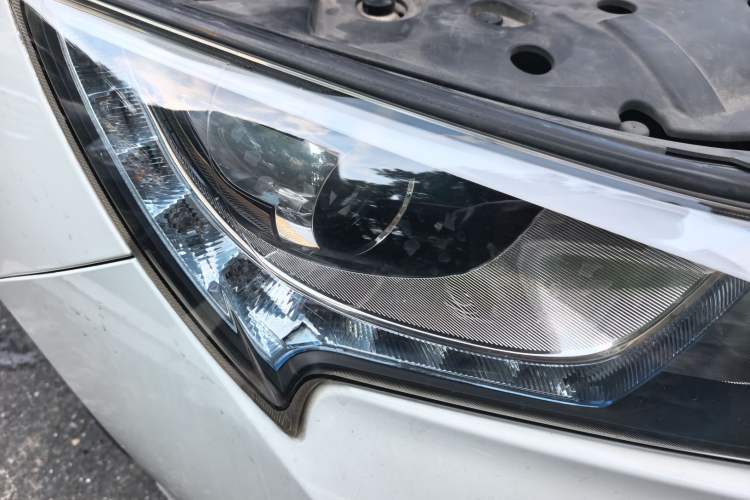 Used BYD Qin Pro New Energy 2018 DM 1.5TI Automatic Smart Connect Enjoyment Model Right Front Headlight