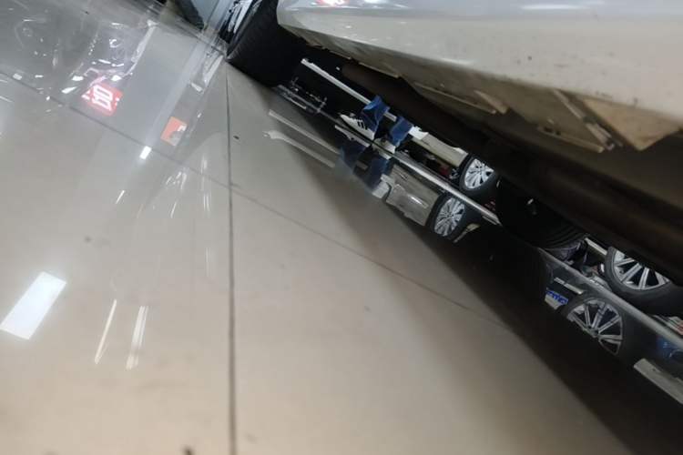 Used BYD Qin Pro New Energy 2018 DM 1.5TI Automatic Smart Connect Enjoyment Model Right Side Sill