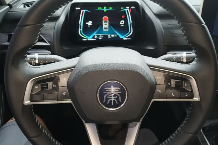 Used BYD Qin Pro New Energy 2018 DM 1.5TI Automatic Smart Connect Enjoyment Model Steering Wheel