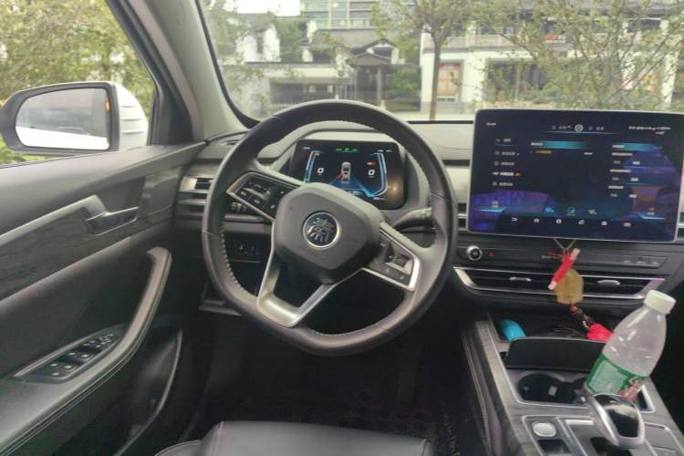 Used BYD Qin Pro New Energy 2018 DM 1.5TI Automatic Smart Connect Enjoyment Model Steering Wheel