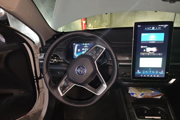 Used BYD Qin Pro New Energy 2018 DM 1.5TI Automatic Smart Connect Dynamic Model Steering Wheel