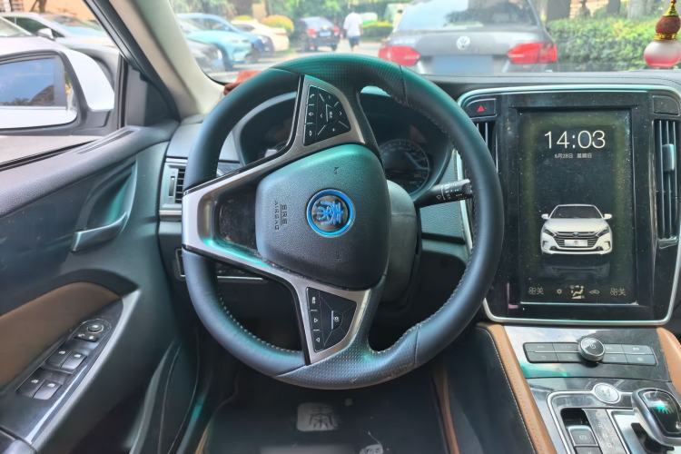 Used BYD Qin Pro New Energy 2018 DM 1.5TI Automatic Smart Connect Enjoyment Model Steering Wheel
