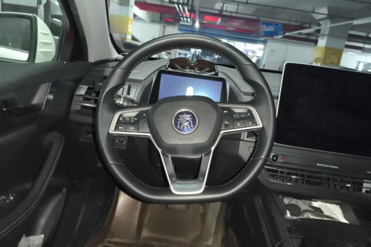 Used BYD Qin Pro New Energy 2018 DM 1.5TI Automatic Smart Connect Dynamic Model Steering Wheel