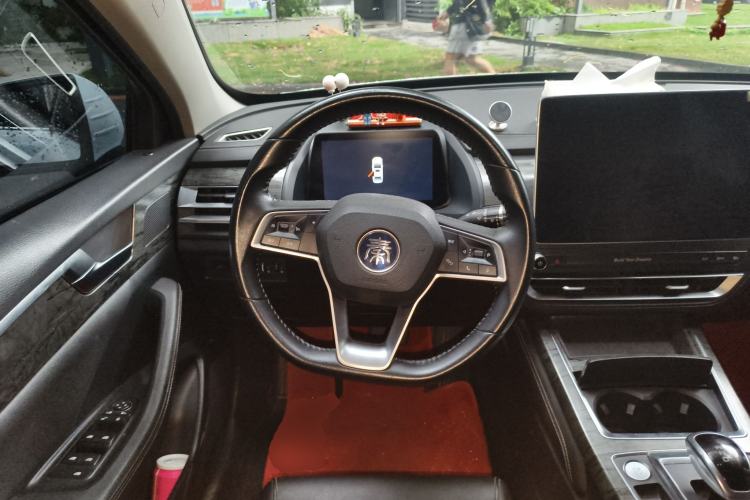 Used BYD Qin Pro New Energy 2018 DM 1.5TI Automatic Smart Connect Dynamic Model Steering Wheel