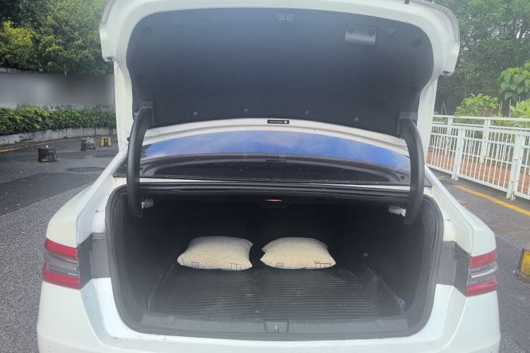 Used BYD Qin Pro New Energy 2018 DM 1.5TI Automatic Smart Connect Elite Model Trunk