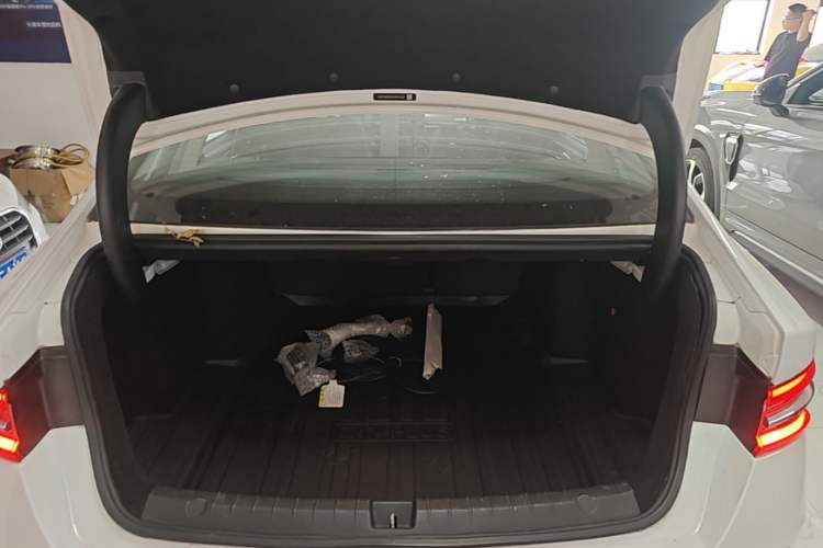 Used BYD Qin Pro New Energy 2018 EV500 Smart Connect Elite Model Trunk