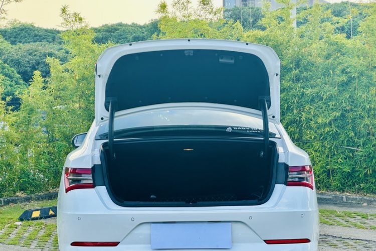Used BYD Qin Pro New Energy 2018 DM 1.5TI Automatic Smart Connect Elite Model Trunk