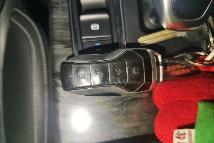 Used BYD Qin Pro New Energy 2018 DM 1.5TI Automatic Smart Connect Dynamic Model Vehicle Key