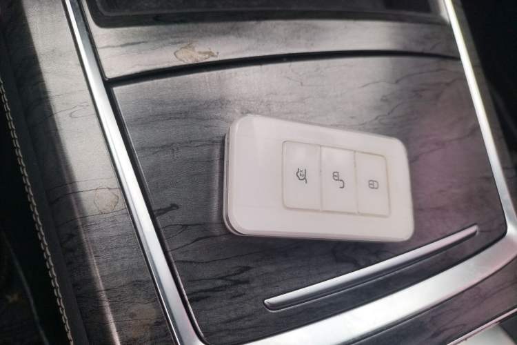 Used BYD Qin Pro New Energy 2018 DM 1.5TI Automatic Smart Connect Elite Model Vehicle Key
