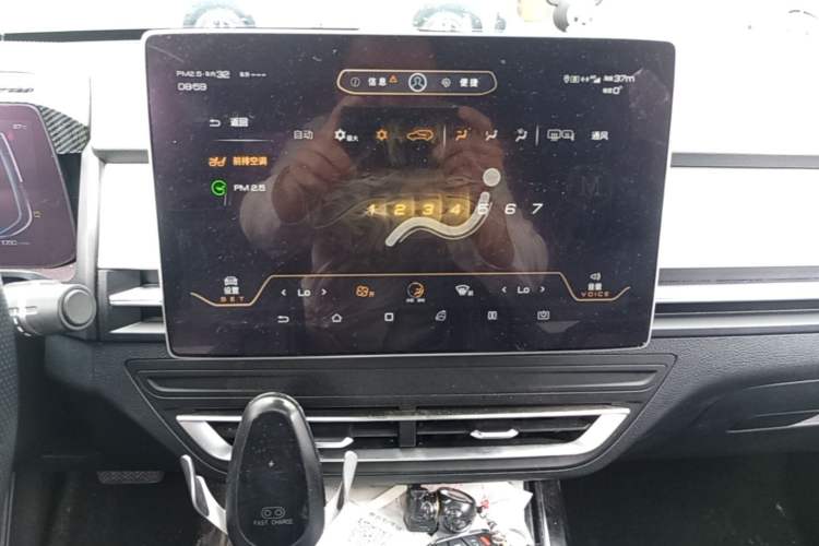 Used BYD Qin Pro New Energy 2019 DM Super Edition 1.5TI Automatic Smart Connect Prestige Model China VI Standard Audio And AC Panel