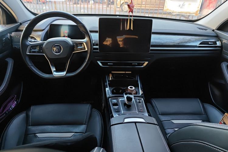 Used BYD Qin Pro New Energy 2019 EV Super Edition High-Power Long-Range Smart-Connected Cutting-Edge Model Center Console