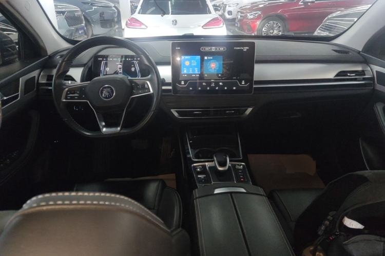 Used BYD Qin Pro New Energy 2019 DM Super Edition 1.5TI Automatic Smart Connect Enjoyment Model China VI Standard Center Console