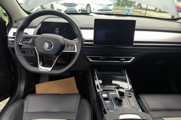 Used BYD Qin Pro New Energy 2019 DM 1.5TI Automatic Navigation Edition Center Console