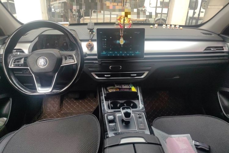Used BYD Qin Pro New Energy 2019 DM Super Edition 1.5TI Automatic Smart Connect X-Trail Model China VI Standard Center Console
