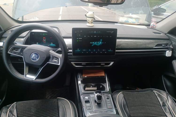 Used BYD Qin Pro New Energy 2019 EV Super Edition High-Power Long-Range Smart-Connected Cutting-Edge Model Center Console