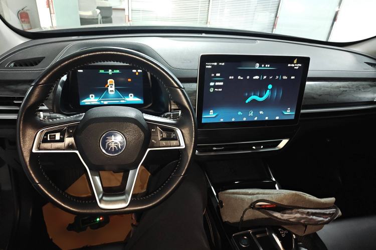 Used BYD Qin Pro New Energy 2019 EV Super Edition High-Power Long-Range Smart-Connected Cutting-Edge Model Center Console