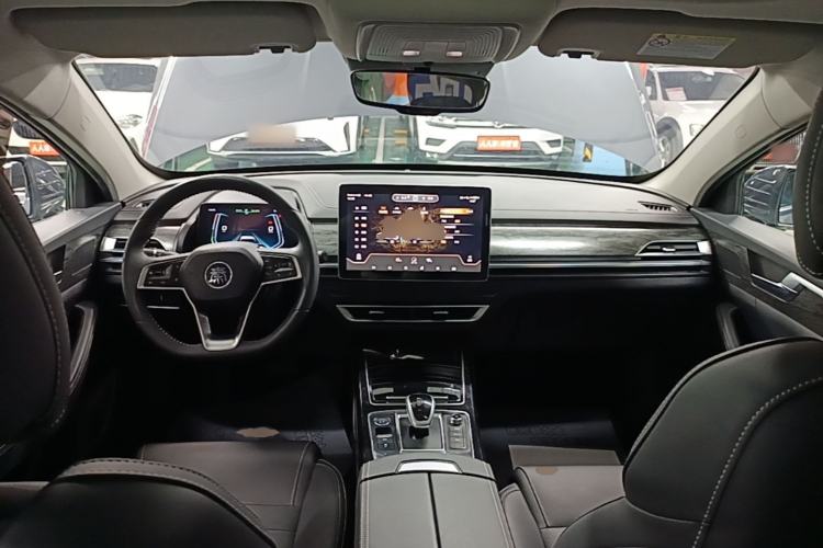 Used BYD Qin Pro New Energy 2019 EV Super Edition High-Power Long-Range Smart-Connected Cutting-Edge Model Center Console