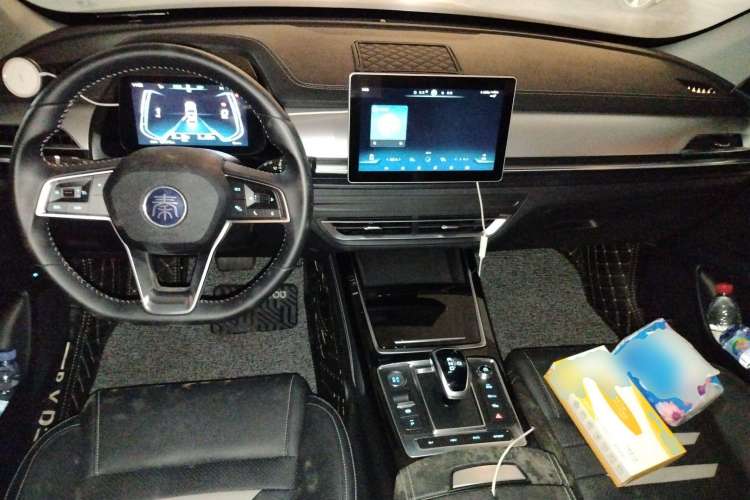 Used BYD Qin Pro New Energy 2019 DM Super Edition 1.5TI Automatic Smart Connect X-Trail Model China VI Standard Center Console
