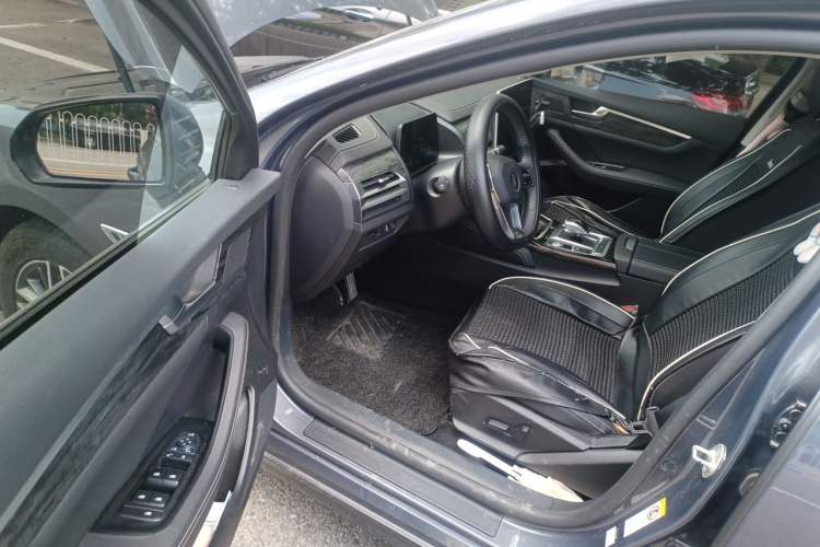 Used BYD Qin Pro New Energy 2019 EV Super Edition High-Power Long-Range Smart-Connected Cutting-Edge Model Driver Seat