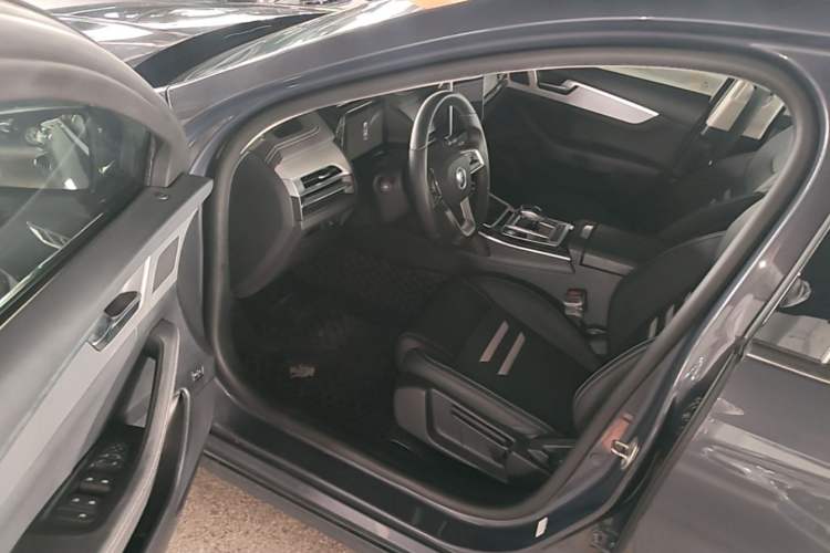 Used BYD Qin Pro New Energy 2019 DM Super Edition 1.5TI Automatic Smart Connect X-Trail Model China VI Standard Driver Seat