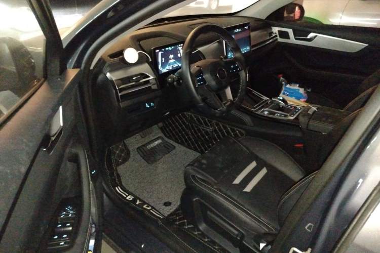 Used BYD Qin Pro New Energy 2019 DM Super Edition 1.5TI Automatic Smart Connect X-Trail Model China VI Standard Driver Seat