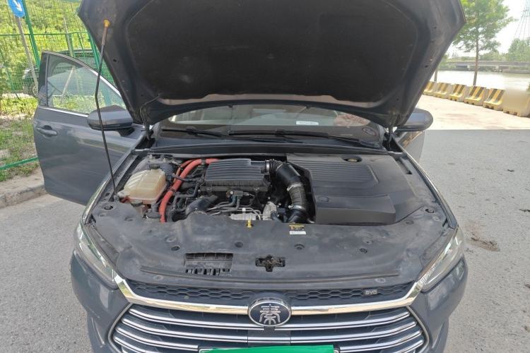 Used BYD Qin Pro New Energy 2019 DM Super Edition 1.5TI Automatic Smart Connect X-Trail Model China VI Standard Engine Bay