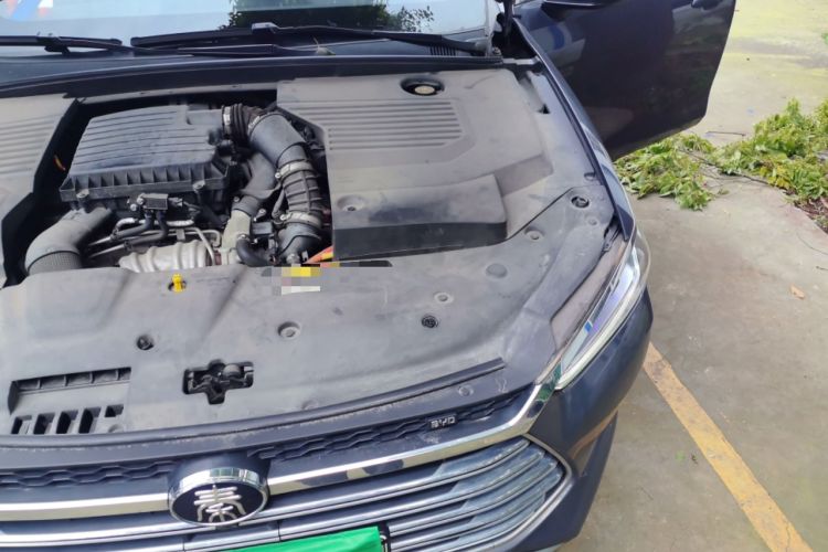 Used BYD Qin Pro New Energy 2019 DM Super Edition 1.5TI Automatic Smart Connect X-Trail Model China VI Standard Engine Bay Left
