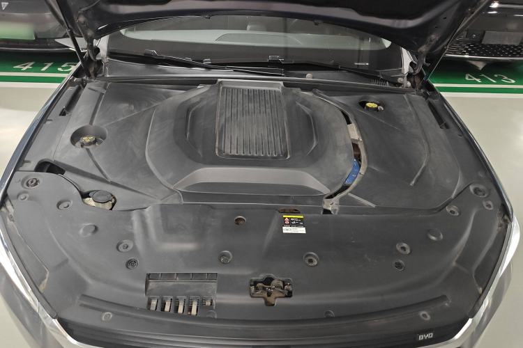 Used BYD Qin Pro New Energy 2019 EV Super Edition High-Power Long-Range Smart-Connected Cutting-Edge Model Engine Bay