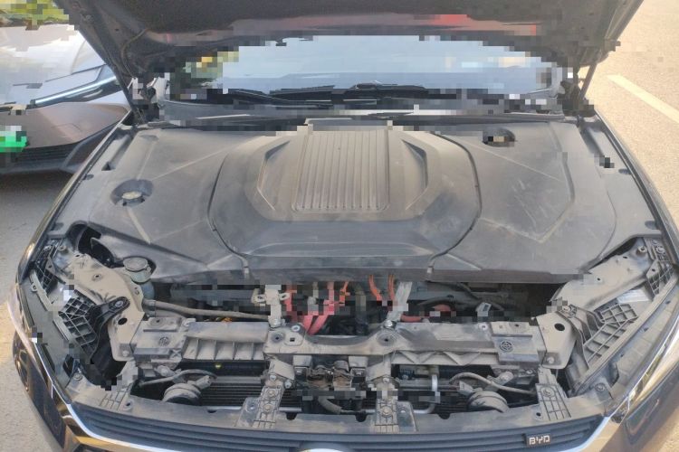 Used BYD Qin Pro New Energy 2019 EV Super Edition High-Power Smart Connect Luxurious Model Engine Bay