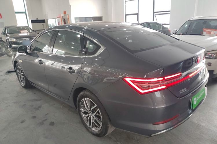 Used BYD Qin Pro New Energy 2019 EV Super Edition High-Power Smart Connect Luxurious Model Exterior 2
