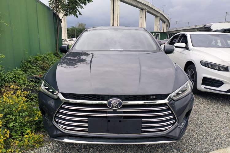 Used BYD Qin Pro New Energy 2019 DM 1.5TI Automatic Navigation Edition Front