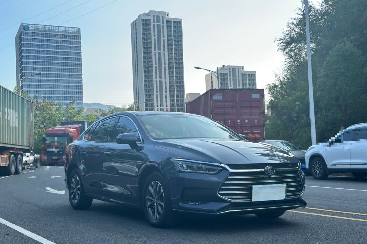 Used BYD Qin Pro New Energy 2019 DM Super Edition 1.5TI Automatic Smart Connect X-Trail Model China VI Standard Front Right 45 Deg