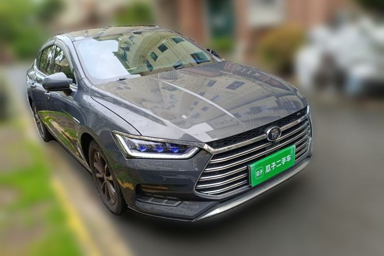 Used BYD Qin Pro New Energy 2019 DM Super Edition 1.5TI Automatic Smart Connect X-Trail Model China VI Standard Front Right 45 Deg