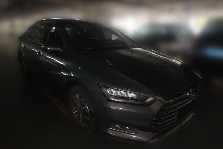 Used BYD Qin Pro New Energy 2019 DM Super Edition 1.5TI Automatic Smart Connect X-Trail Model China V Standard Front Right 45 Deg
