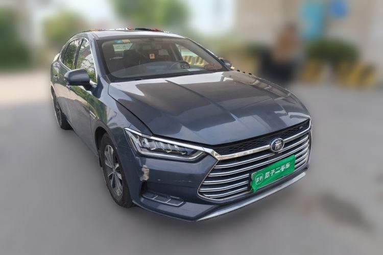 Used BYD Qin Pro New Energy 2019 DM Super Edition 1.5TI Automatic Smart Connect X-Trail Model China VI Standard Front Right 45 Deg