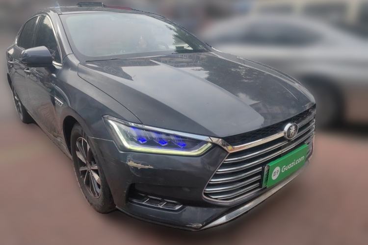 Used BYD Qin Pro New Energy 2019 DM Super Edition 1.5TI Automatic Smart Connect X-Trail Model China VI Standard Front Right 45 Deg