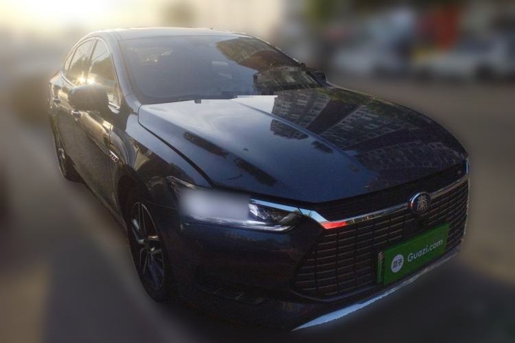 Used BYD Qin Pro New Energy 2019 EV Super Edition High-Power Smart Connect Luxurious Model Front Right 45 Deg