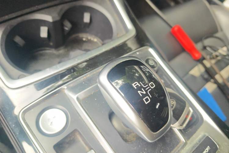 Used BYD Qin Pro New Energy 2019 DM Super Edition 1.5TI Automatic Smart Connect Prestige Model China VI Standard Gear Lever