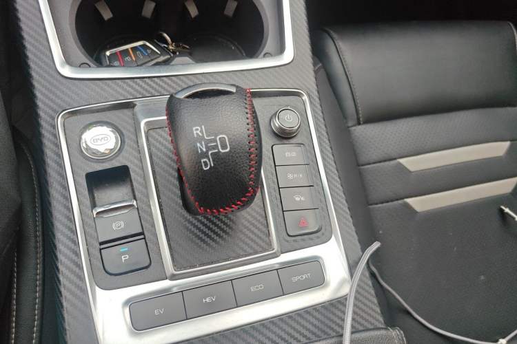 Used BYD Qin Pro New Energy 2019 DM Super Edition 1.5TI Automatic Smart Connect X-Trail Model China VI Standard Gear Lever