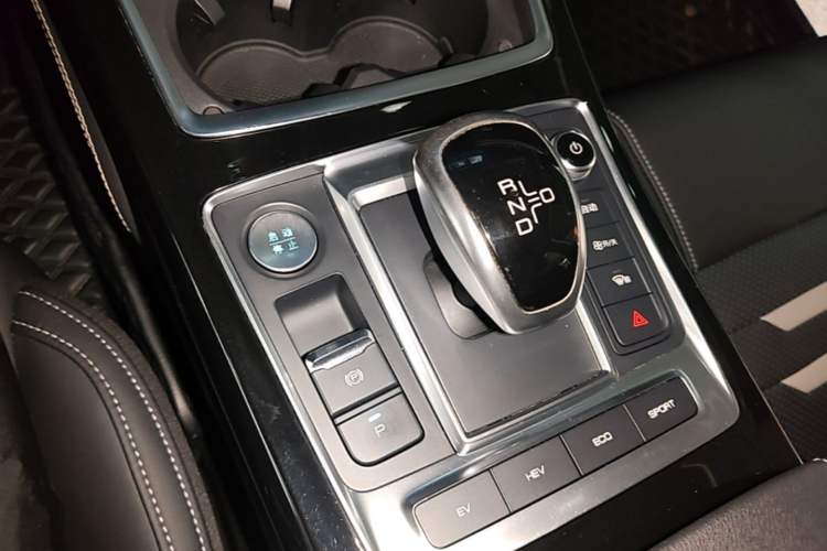 Used BYD Qin Pro New Energy 2019 DM Super Edition 1.5TI Automatic Smart Connect X-Trail Model China VI Standard Gear Lever