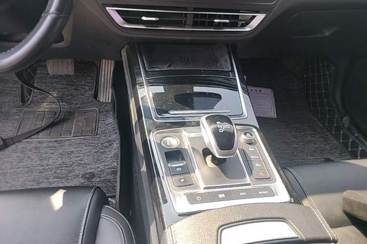 Used BYD Qin Pro New Energy 2019 EV Super Edition High-Power Long-Range Smart-Connected Cutting-Edge Model Gear Lever