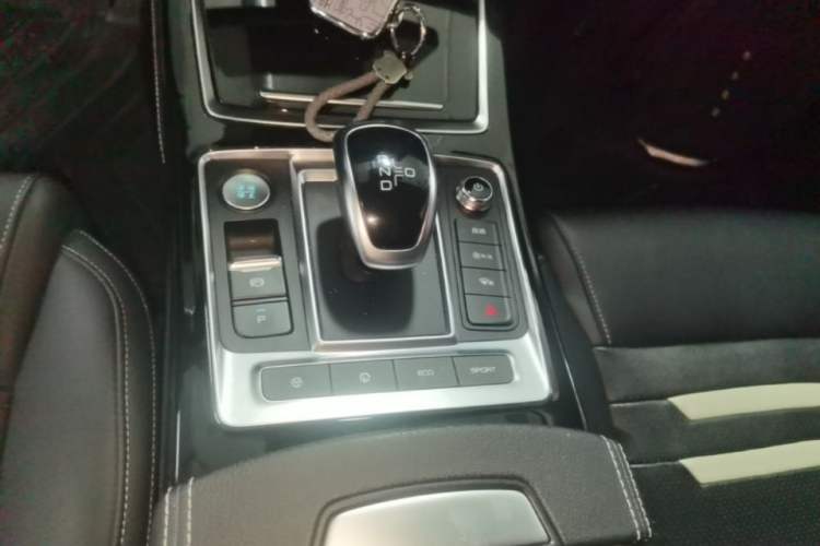 Used BYD Qin Pro New Energy 2019 EV Super Edition High-Power Smart Connect Luxurious Model Gear Lever