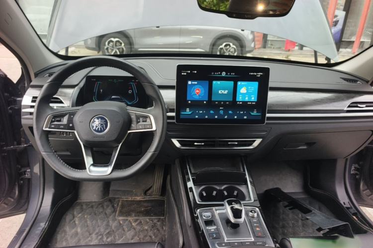 Used BYD Qin Pro New Energy 2019 EV Super Edition High-Power Smart Connect & Premium Model Interior 2