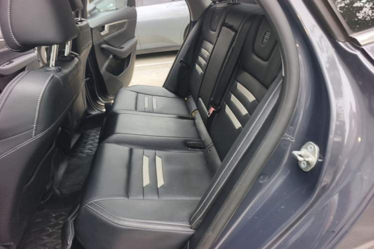 Used BYD Qin Pro New Energy 2019 EV Super Edition High-Power Smart Connect & Premium Model Interior 4