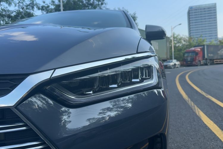 Used BYD Qin Pro New Energy 2019 DM Super Edition 1.5TI Automatic Smart Connect X-Trail Model China VI Standard Left Front Headlight