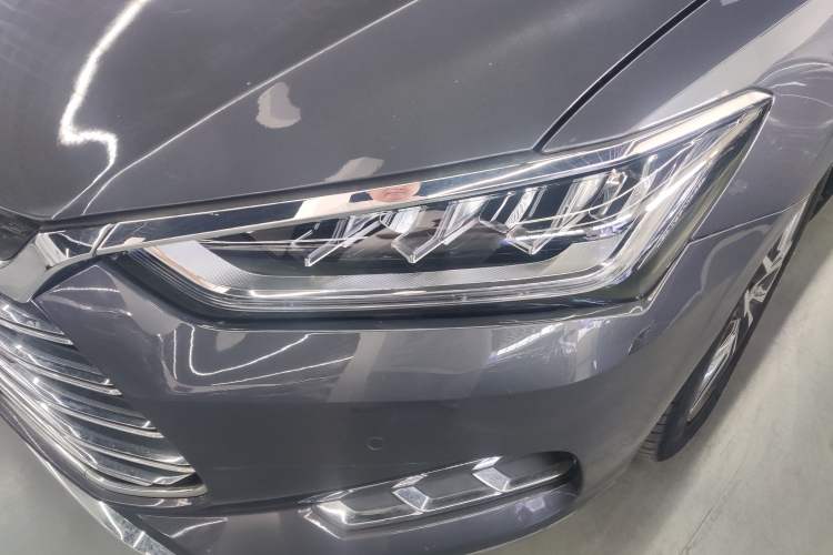 Used BYD Qin Pro New Energy 2019 DM Super Edition 1.5TI Automatic Smart Connect Enjoyment Model China VI Standard Left Front Headlight