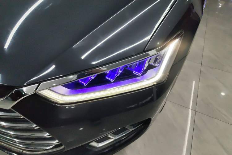Used BYD Qin Pro New Energy 2019 DM Super Edition 1.5TI Automatic Smart Connect X-Trail Model China VI Standard Left Front Headlight